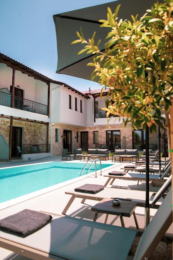 Iades Suites Афітос Екстер'єр фото