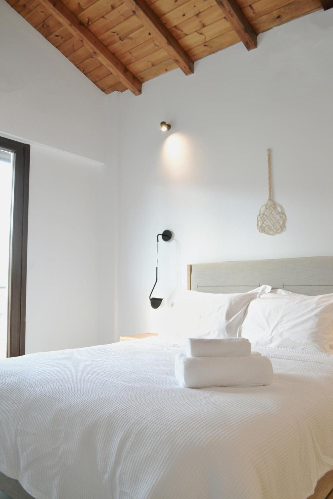 Iades Suites Афітос Номер фото